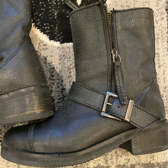 Leather black ankle boots. Pull and Bear brand, size 5 1/2-6. - Picture 3 of 9